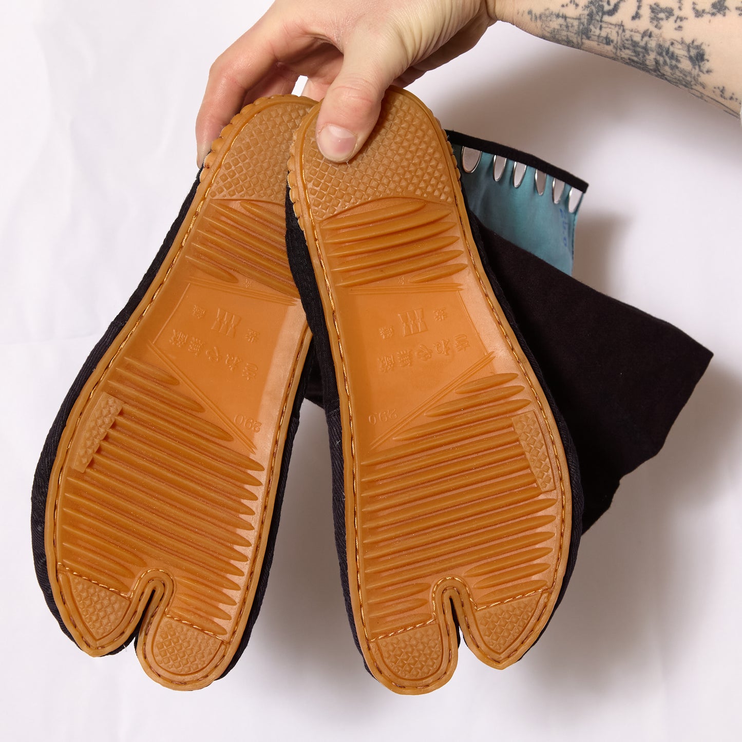 Traditional Workmans Japanese Tabi Shoes In Navy Cotton With Gum Sole