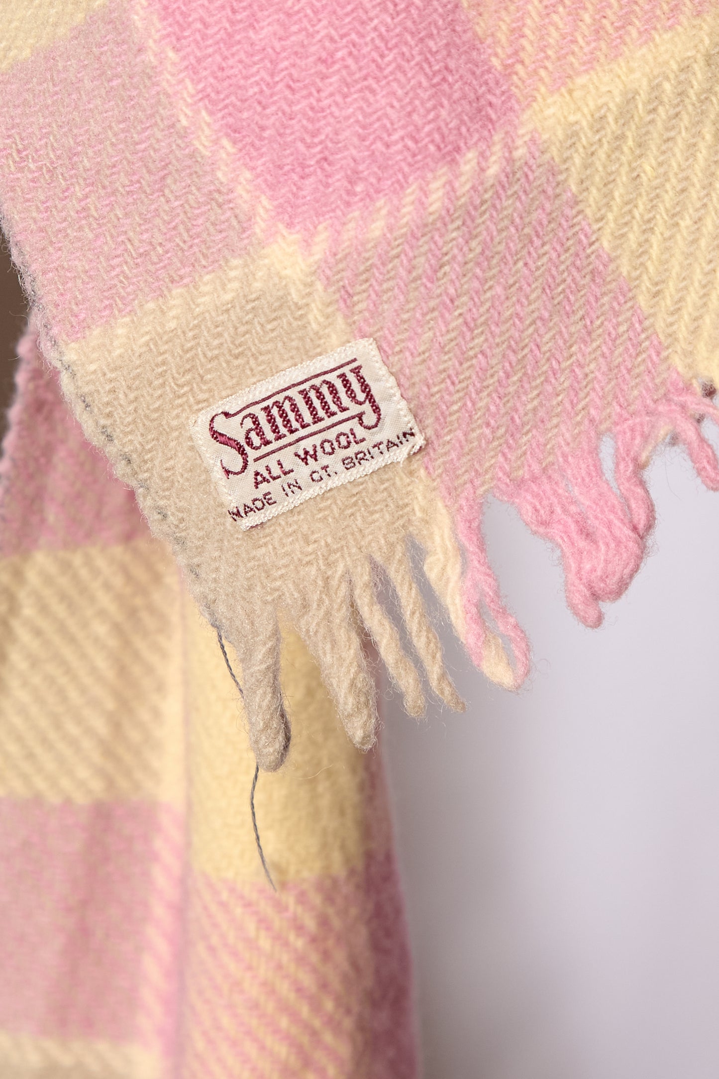 British 1950s 1960s Wooden Neck Scarf By "Sammy" Scarves