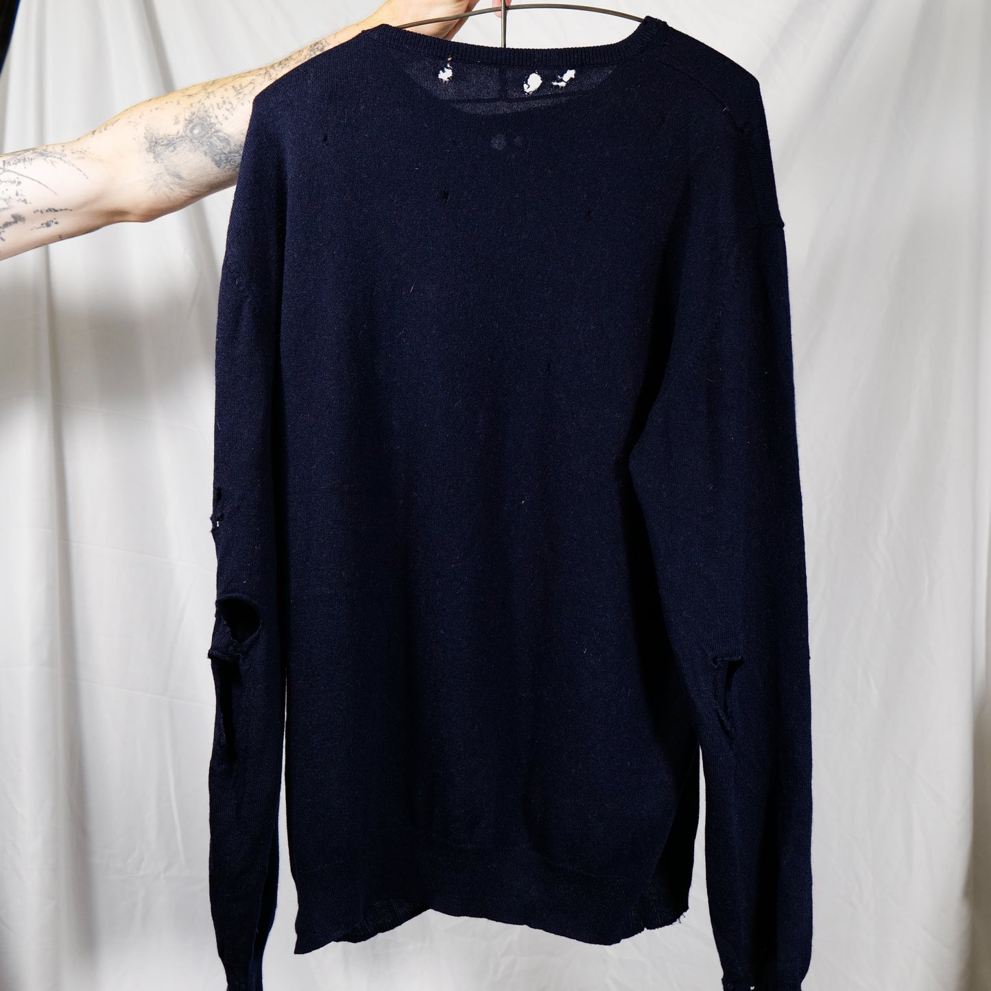 Claw Distress Lightweight Woolen Jumper