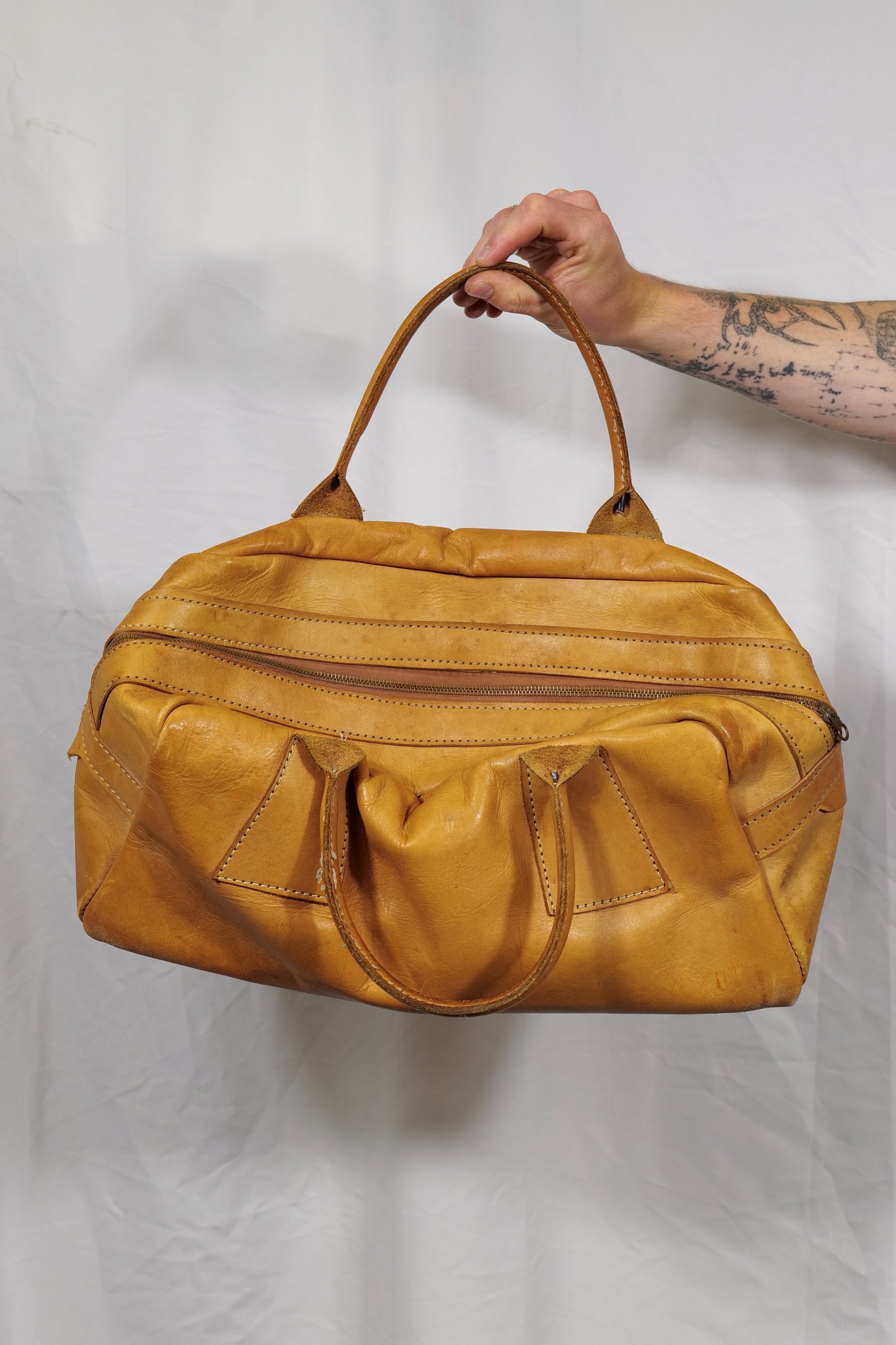 British 1950s 1960s Leather Duffel Bag With Lightning Zipper