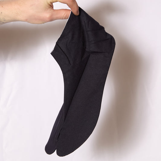 Traditional Workmans Japanese Tabi Shoes In Navy Cotton With Gum Sole