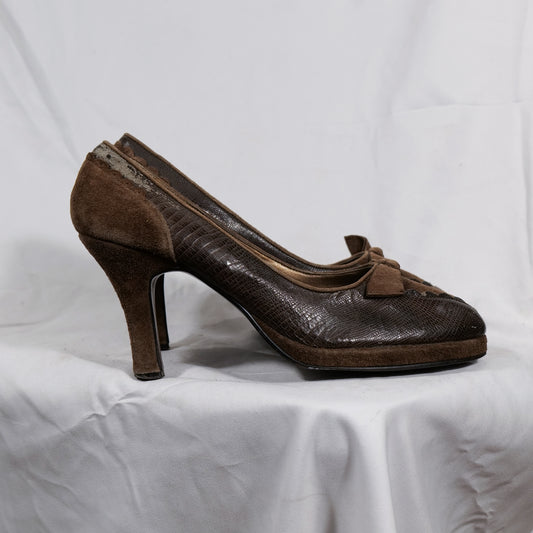 Large size 1950s 1960s Exotic Leather Heels