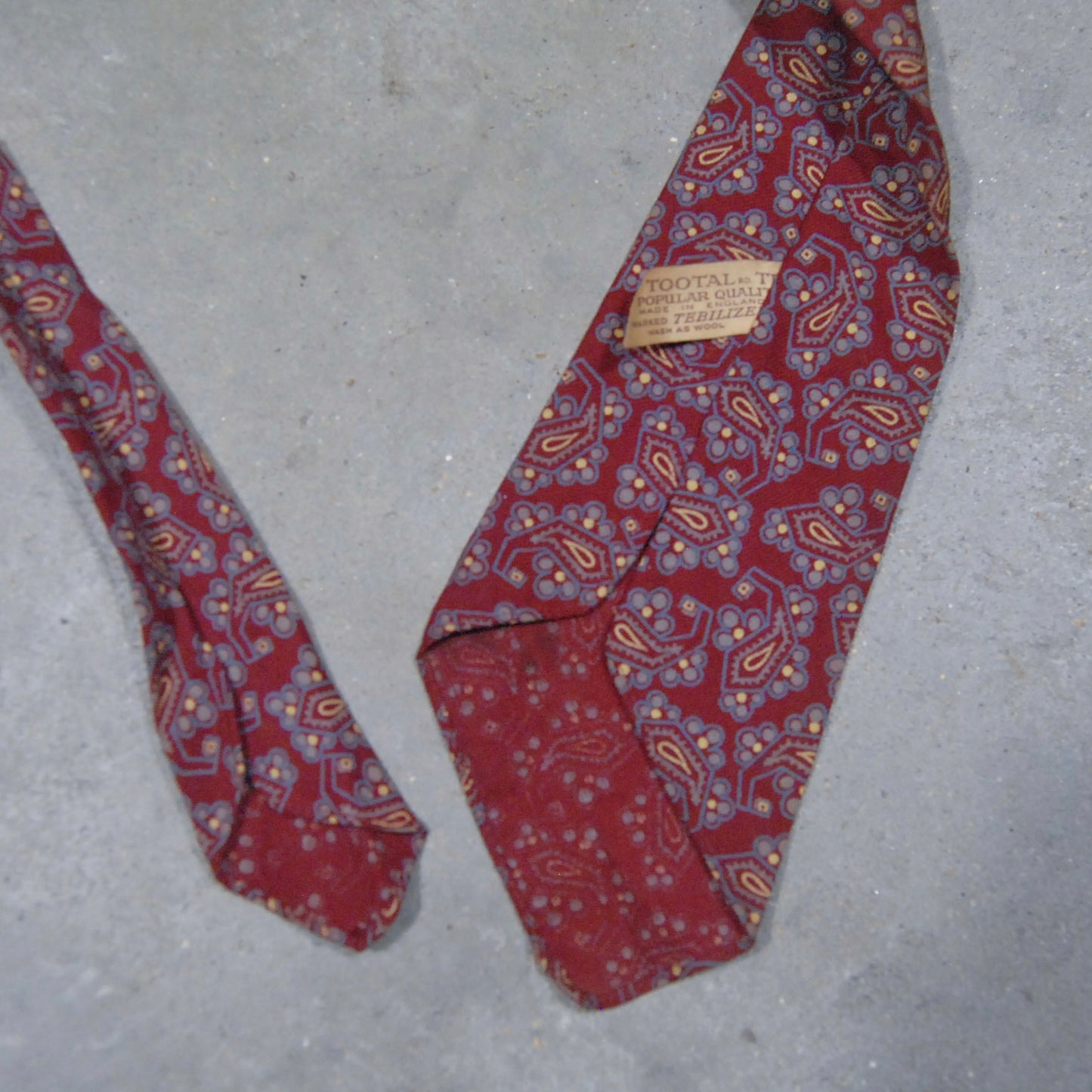 British 1930s Art Deco Tootal Tie