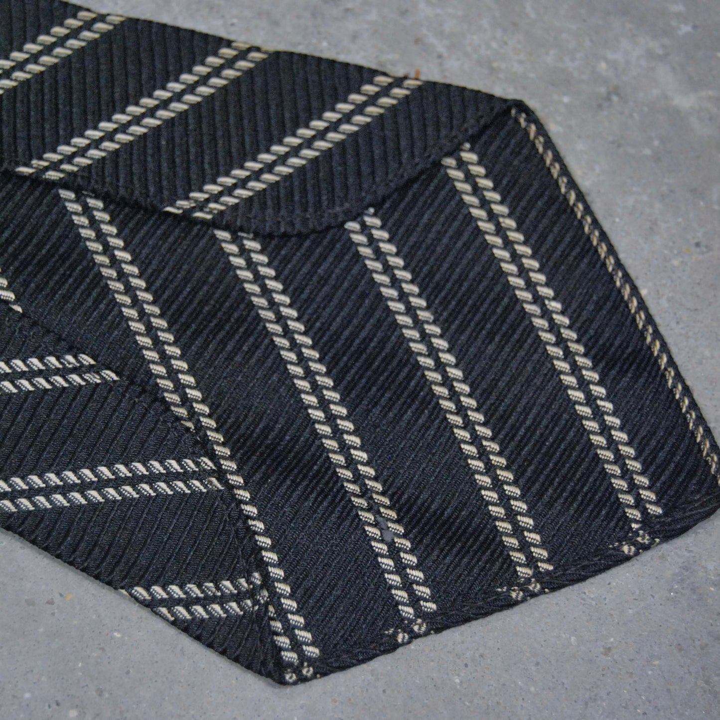 British 1930s Textural Tie