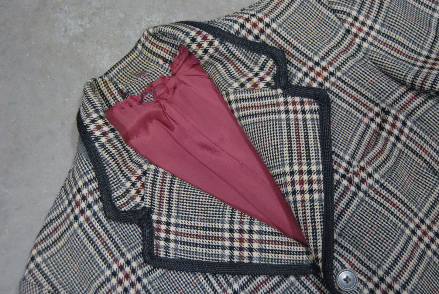 Flared Tailor Made 1970s Two Piece Suit