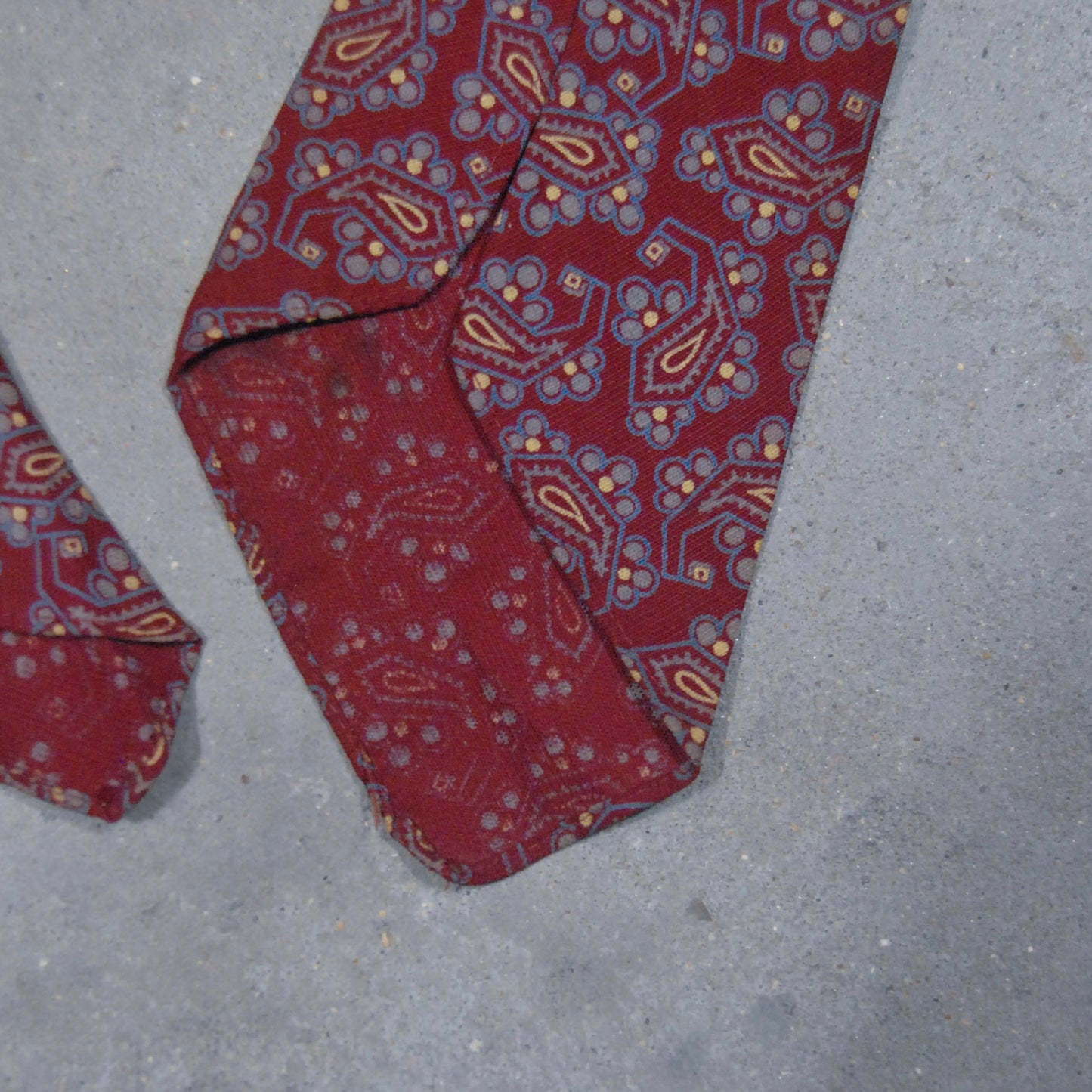 British 1930s Art Deco Tootal Tie