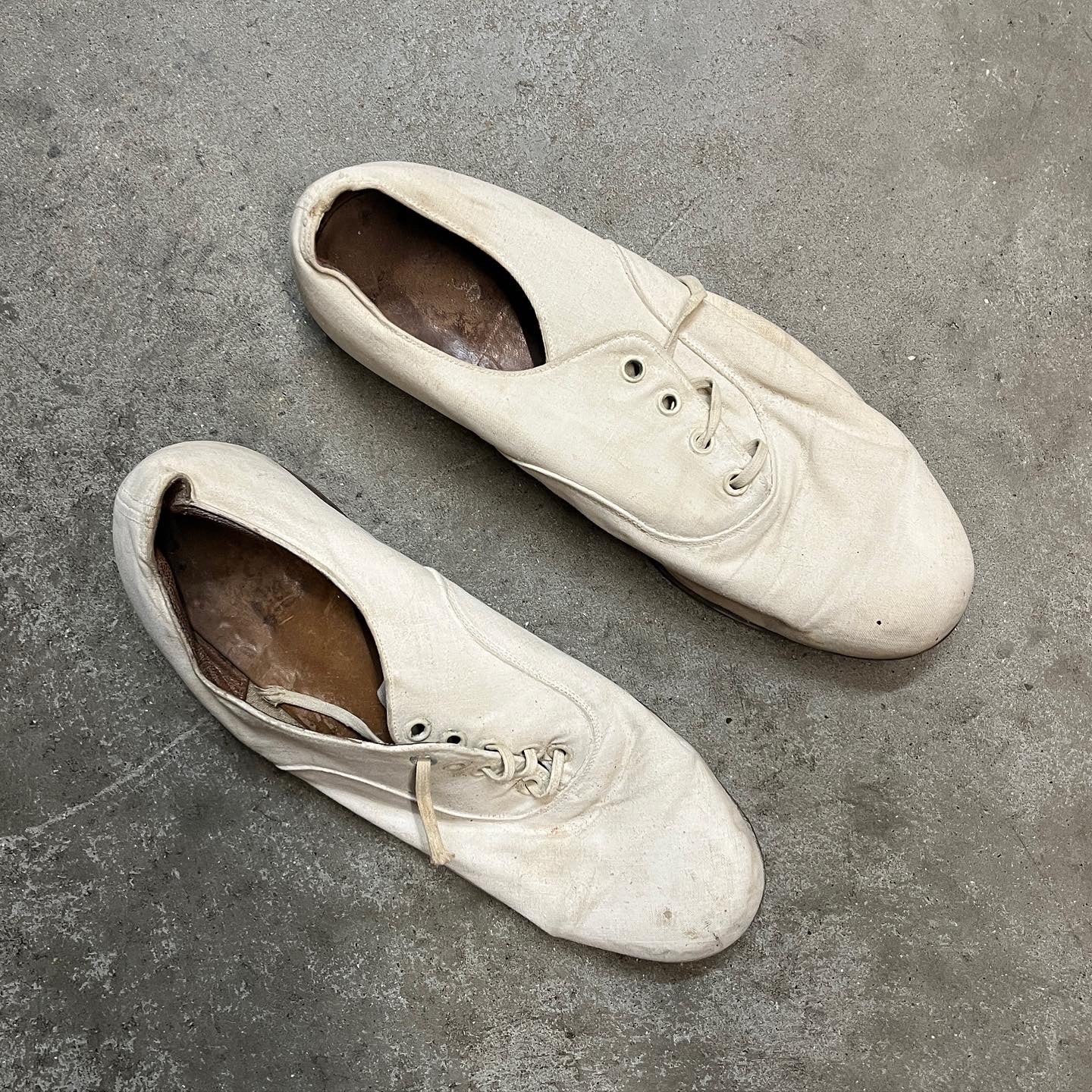 Post WW2 1950s Royal Navy White Oxford Shoes