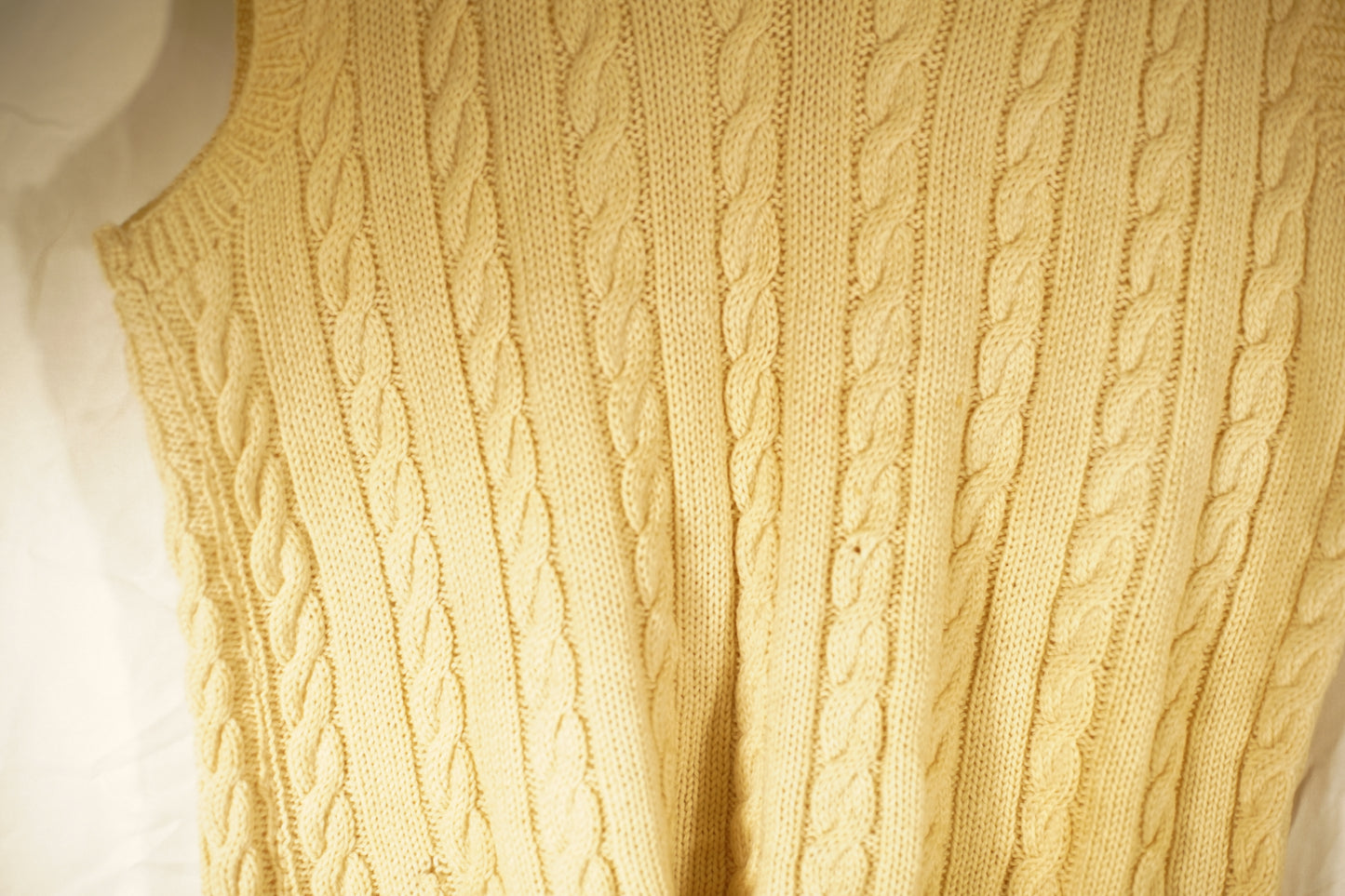 British 1970s Does 1940s Hand Knitted Woolen Slipover