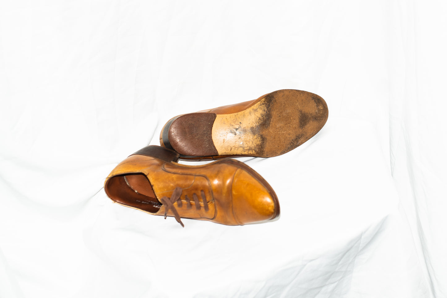 1970s Pointed Heeled Gents Oxfords