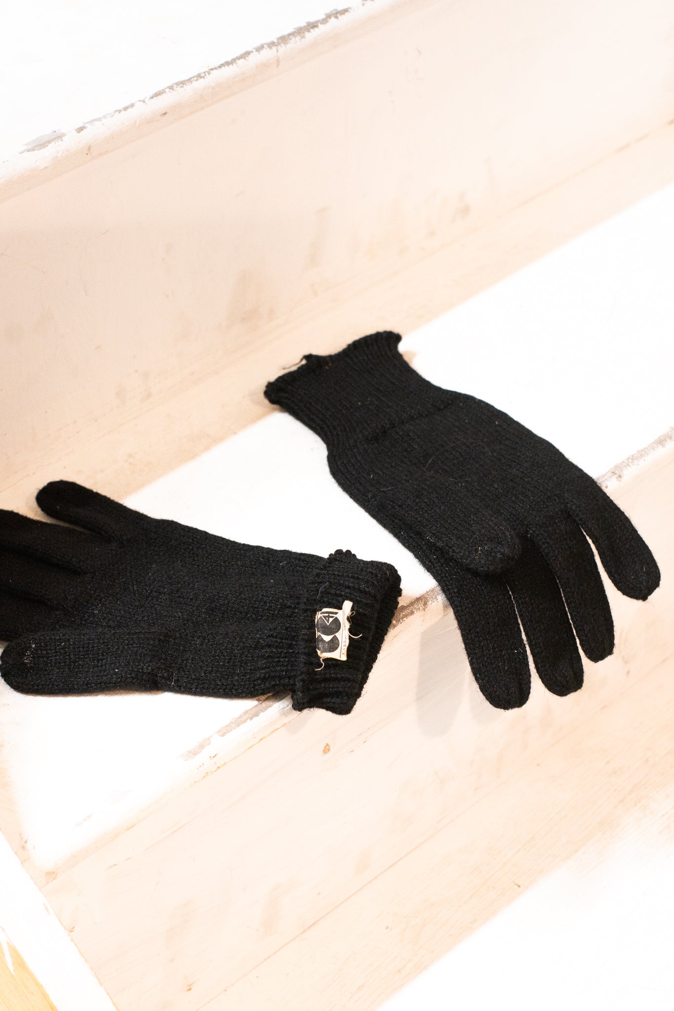 British CC41 Labelled Woolen Black Gloves