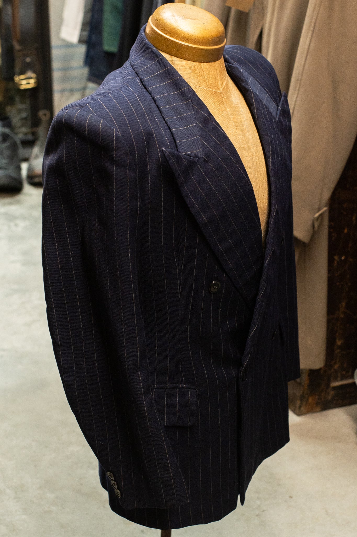 CC41 British 1940s DB Peak Lapel Blazer