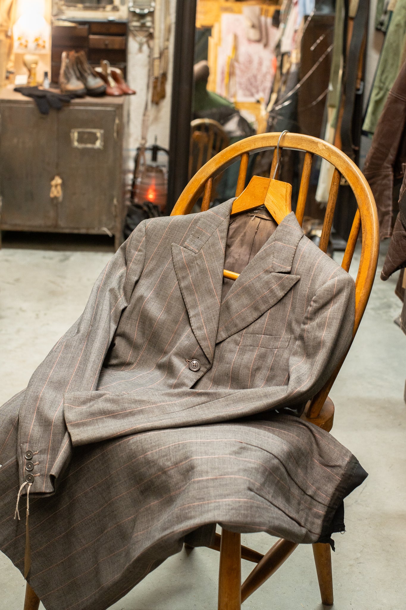 1940s British Ladies 2 Piece Suit Set