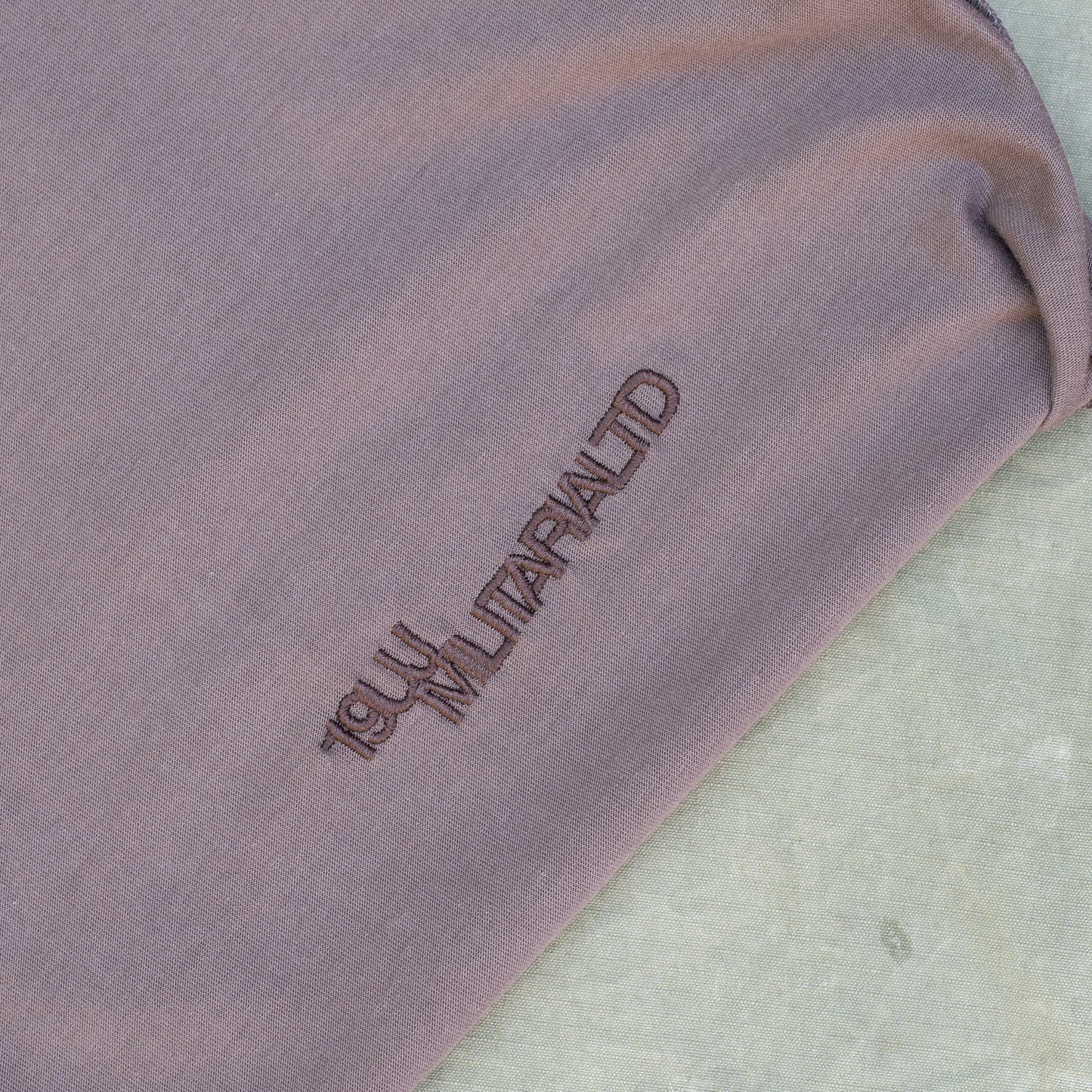 SPELLOUT Tee INSIDE OUT- Faded Brown