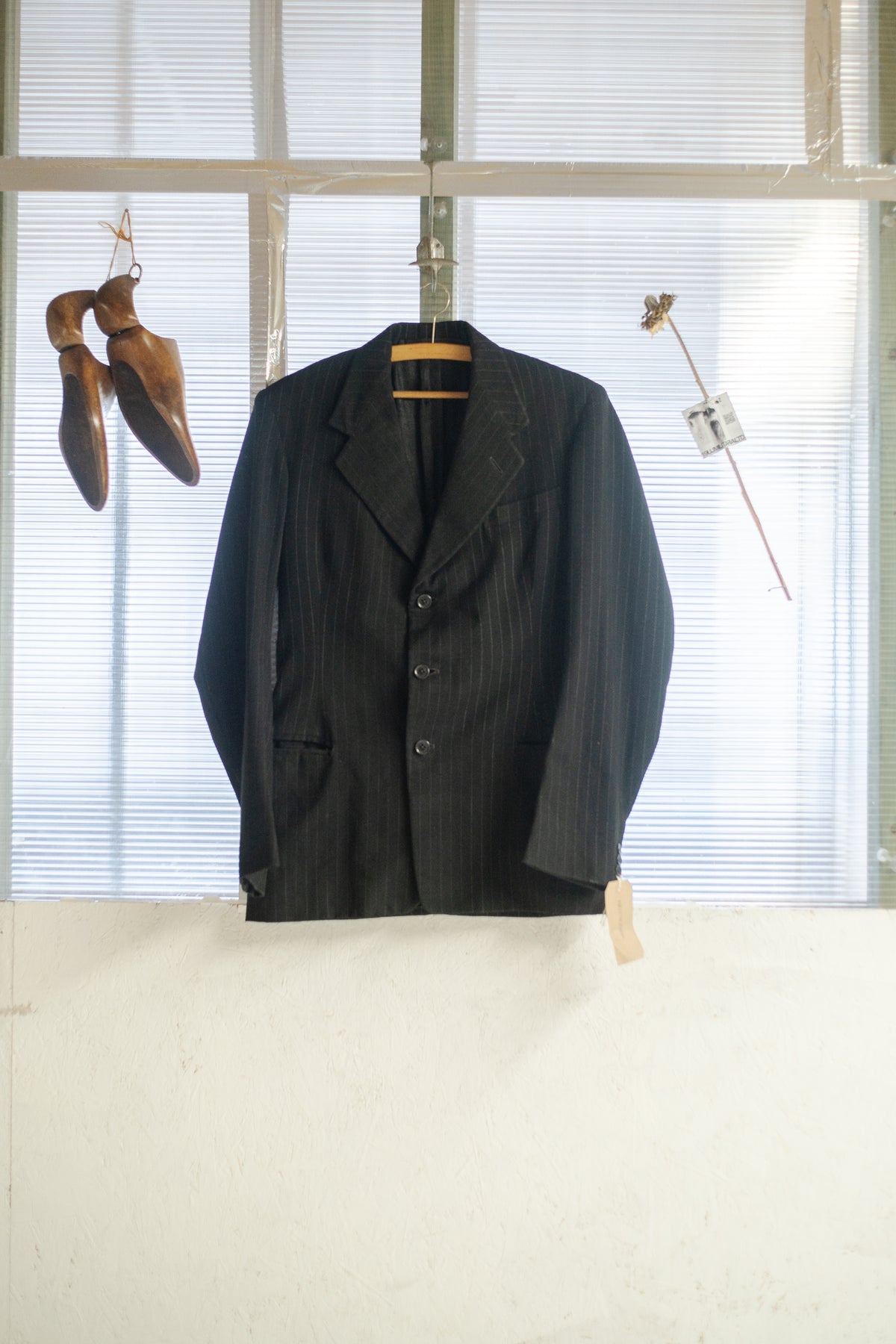 British 1940s Single Breasted Notch Lapel Pinstripe Black Woolen Blazer