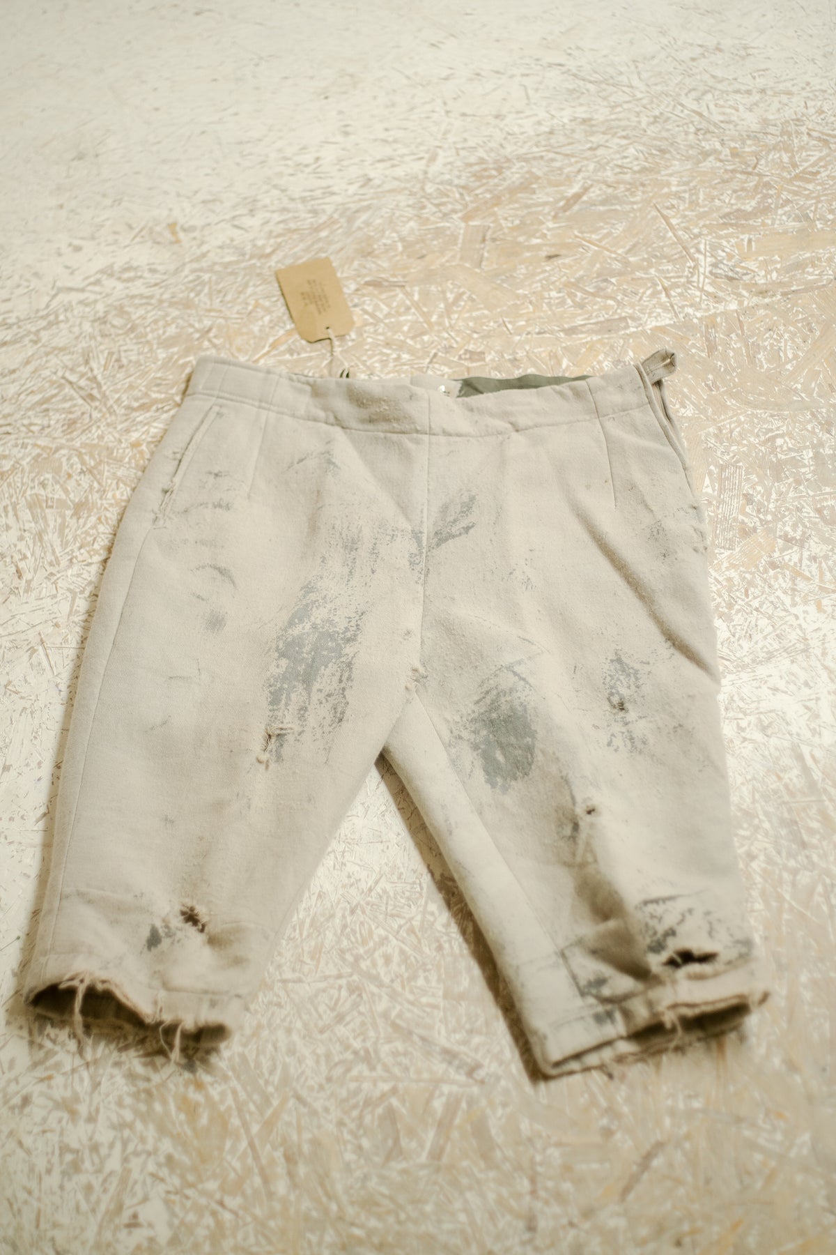 Berlin Opera House Thrashed Artisan Style Cropped Trousers