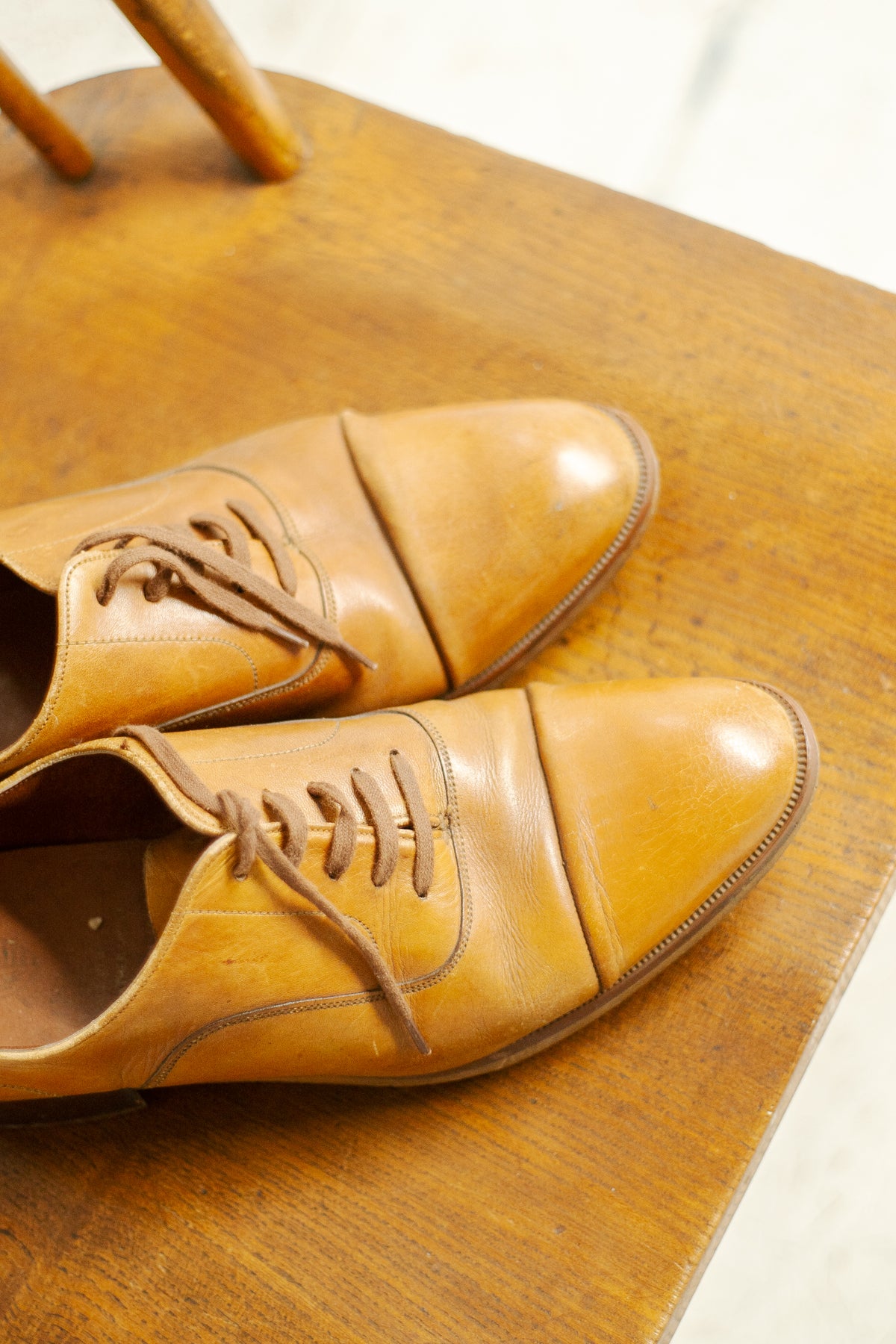 Vintage 1970s Cuban Heel Pointy Oxford Shoes EU42