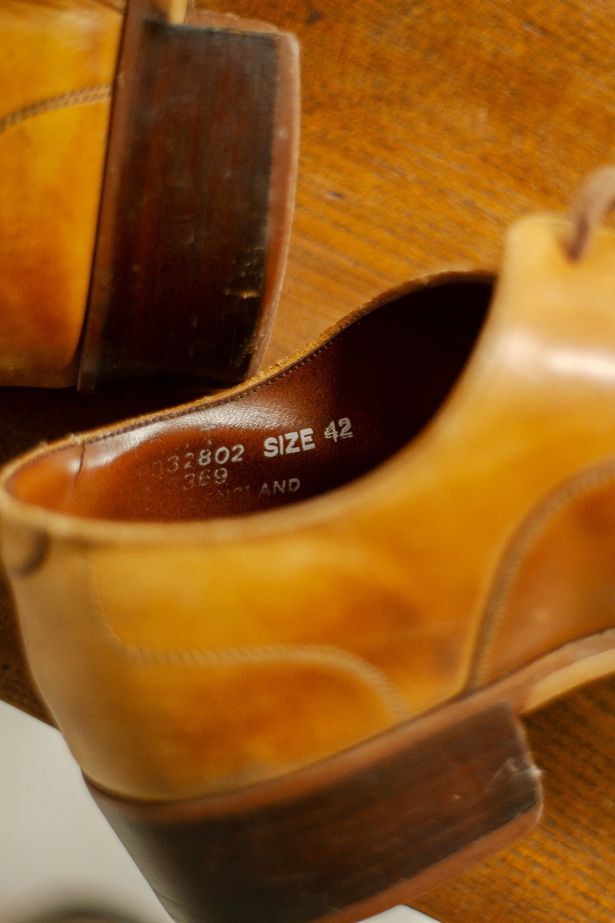 Vintage 1970s Cuban Heel Pointy Oxford Shoes EU42