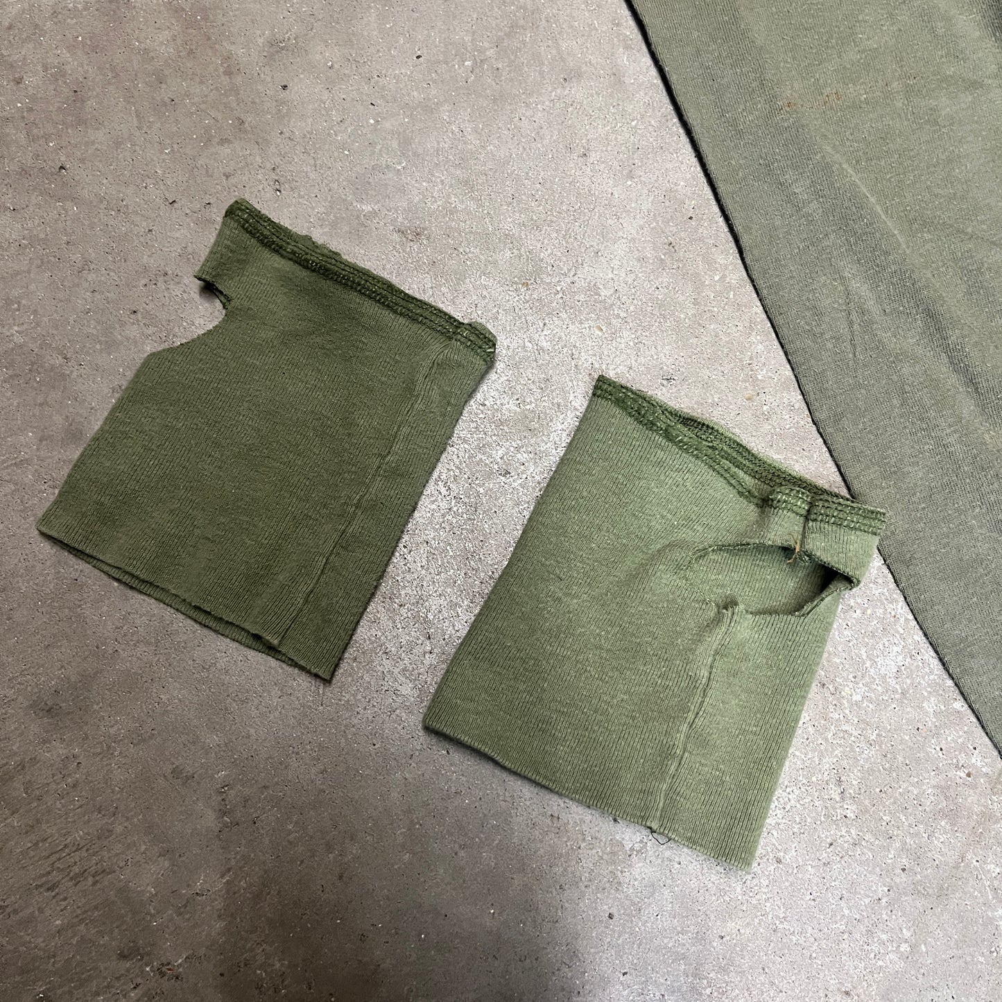 Gloved British Army 1970s Cotton Longsleeve Shirt