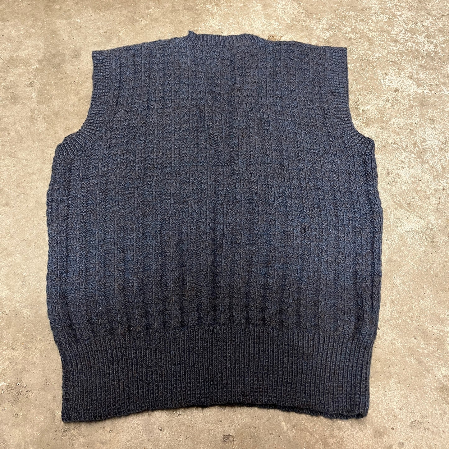 1940s Knitted Slip Over Vest – 19UJMILITARIA