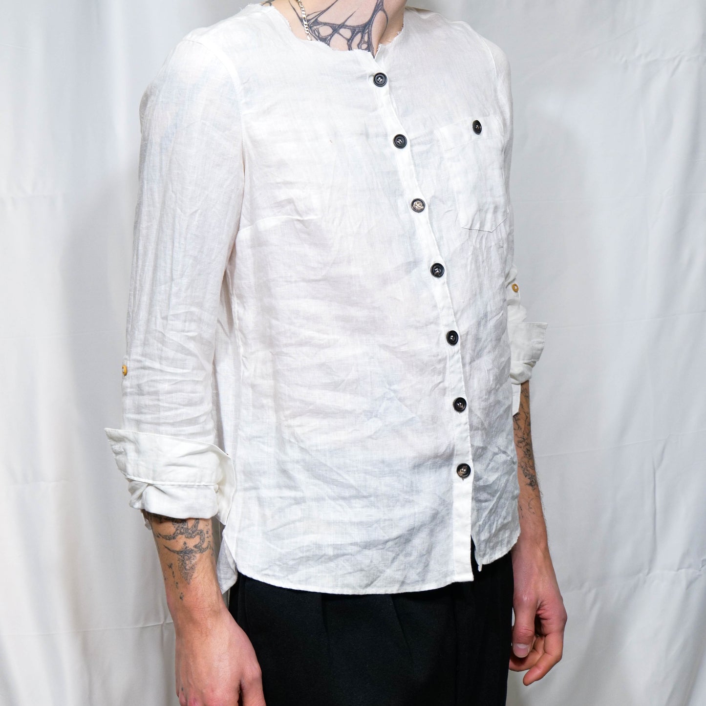 British Linen Shirt With British Made Horn Buttons