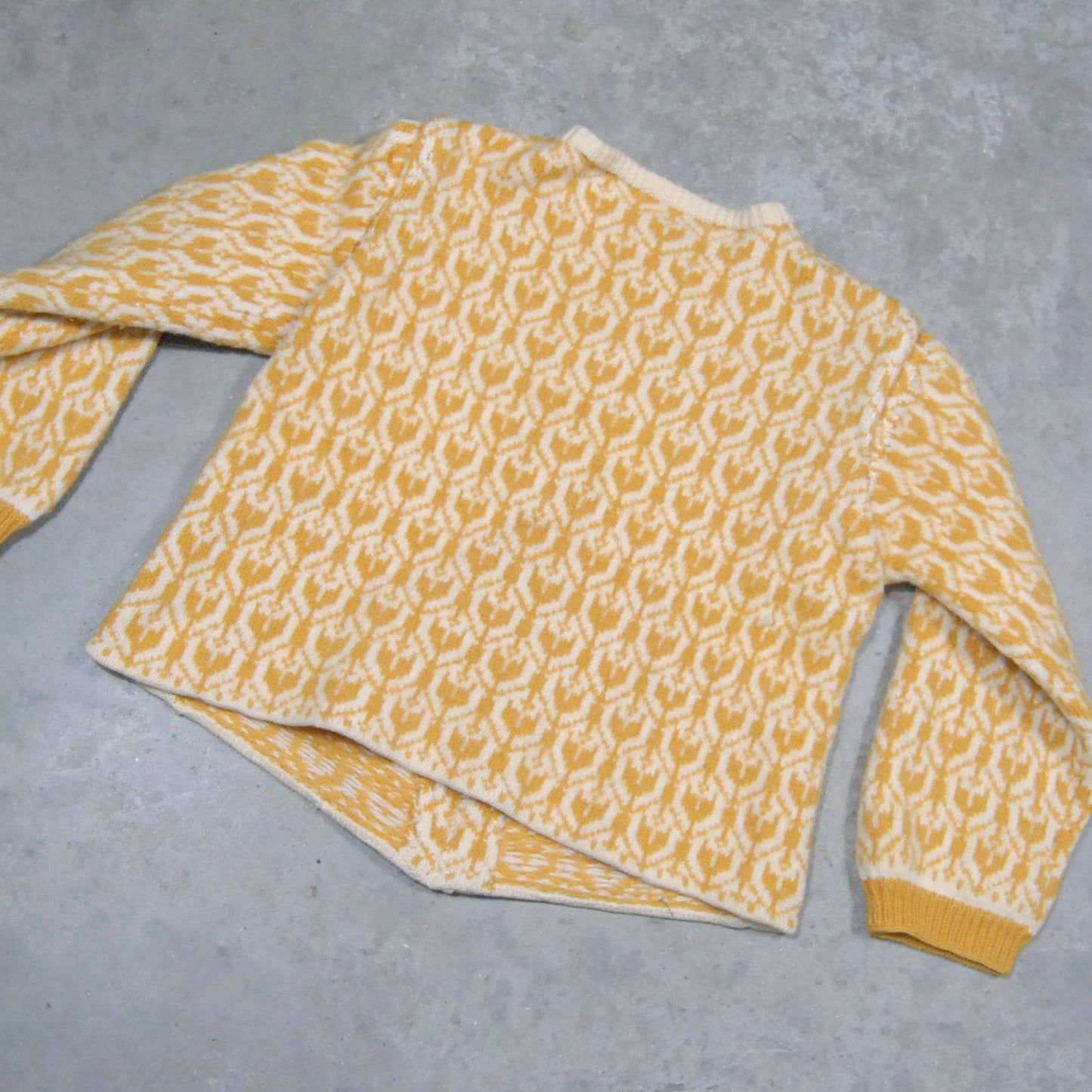 British 1960s Handknit Sweater With Swift Zipper