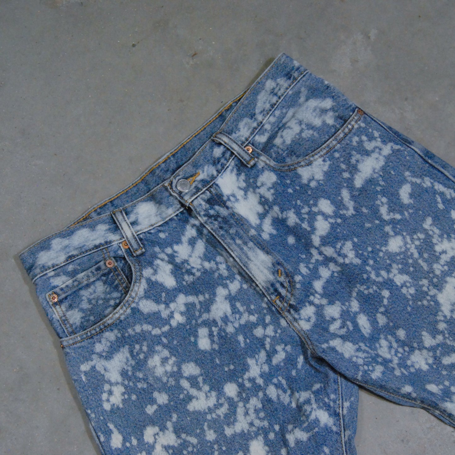 Vintage Levis Bleached Denim In Straight Fit Cut